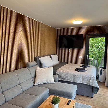 Airport Luxury Apartment & Spa Praha Eksteriør bilde