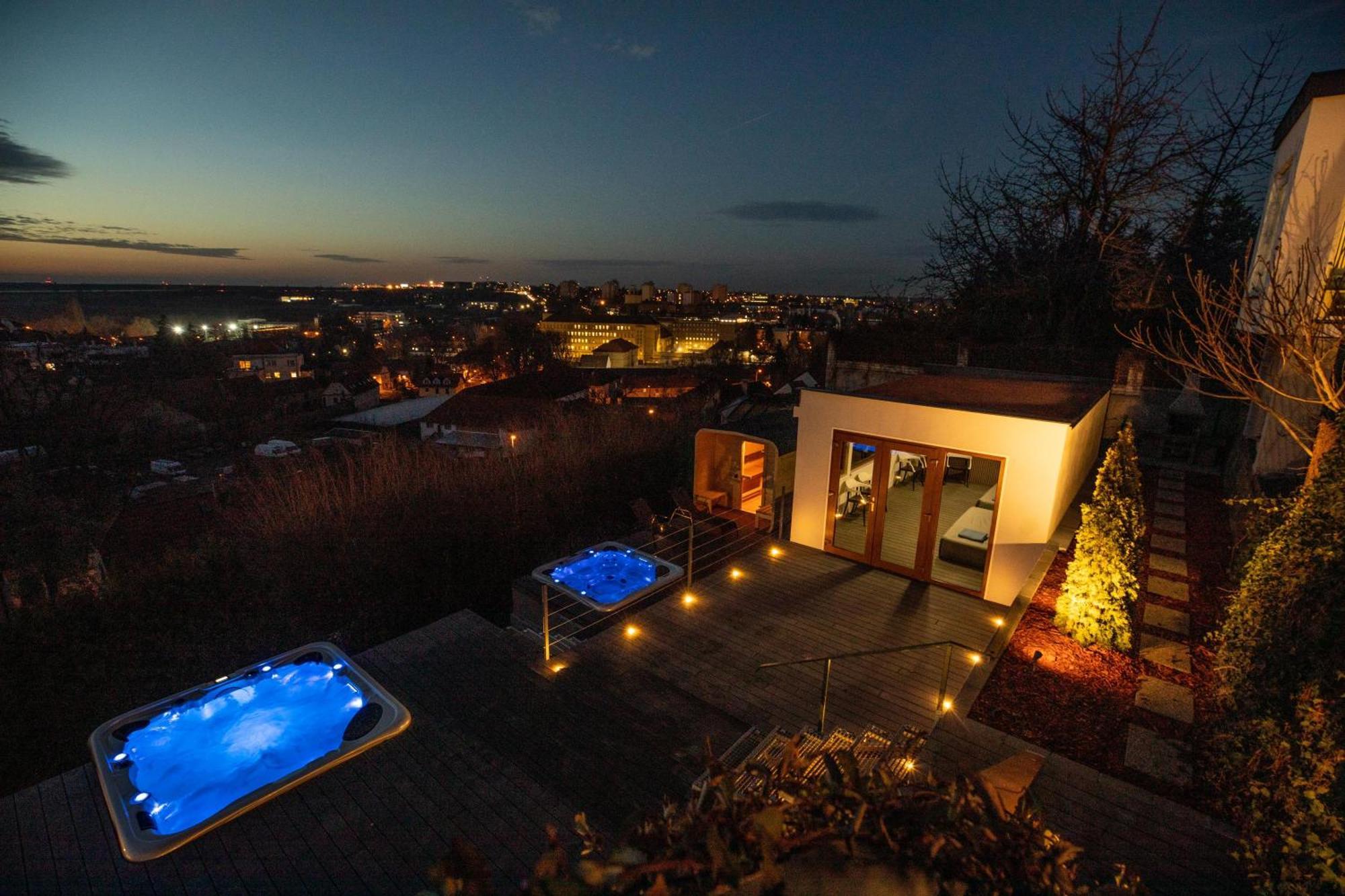 Airport Luxury Apartment & Spa Praha Eksteriør bilde