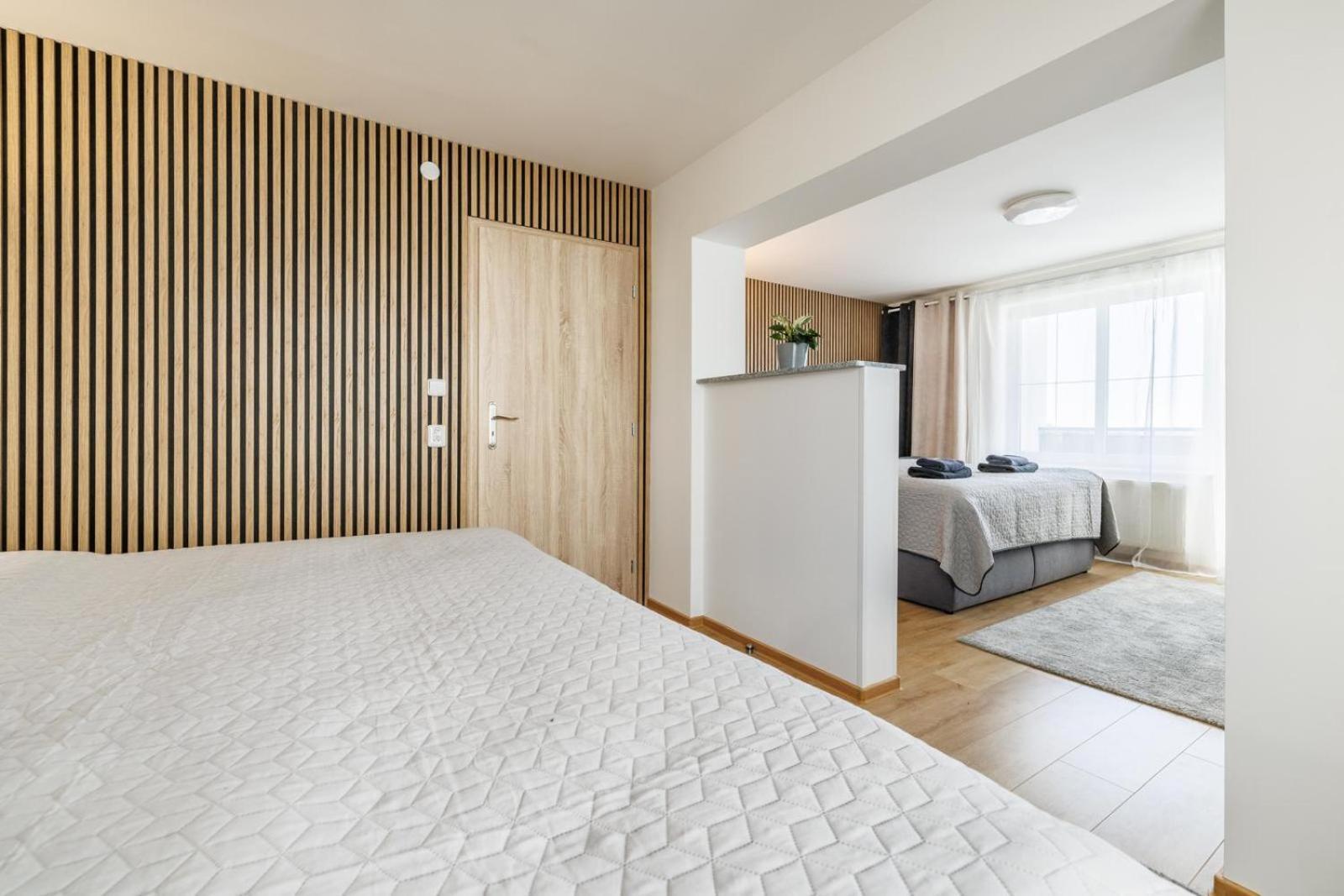 Airport Luxury Apartment & Spa Praha Eksteriør bilde