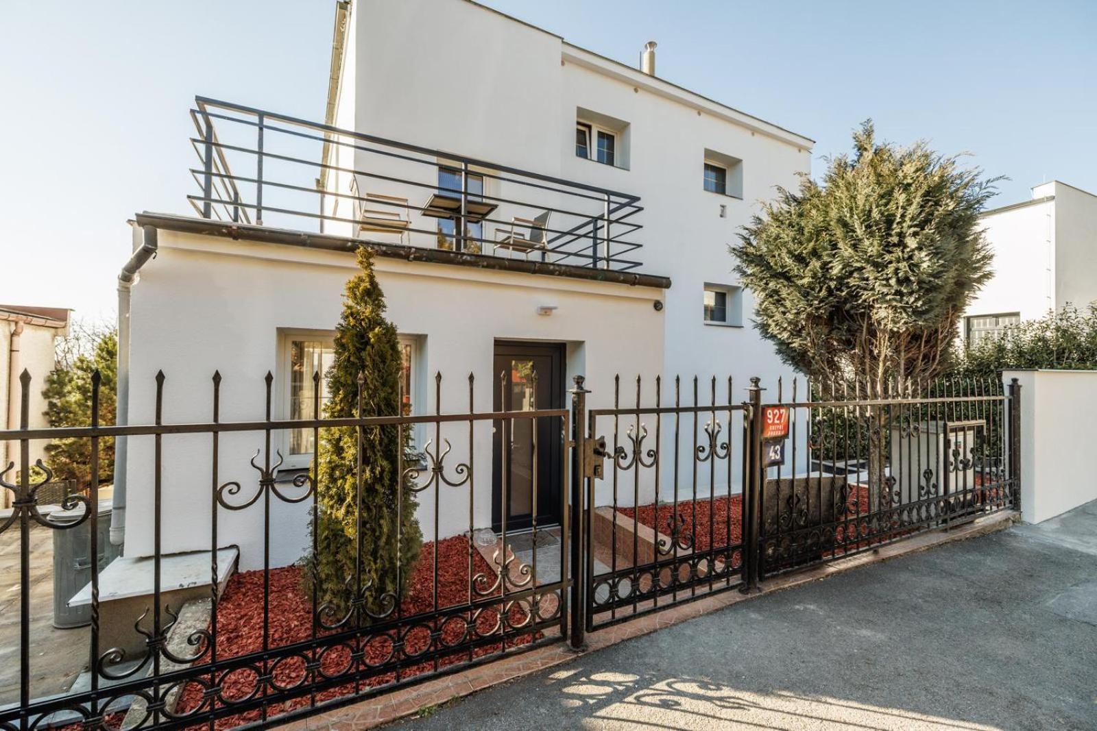 Airport Luxury Apartment & Spa Praha Rom bilde