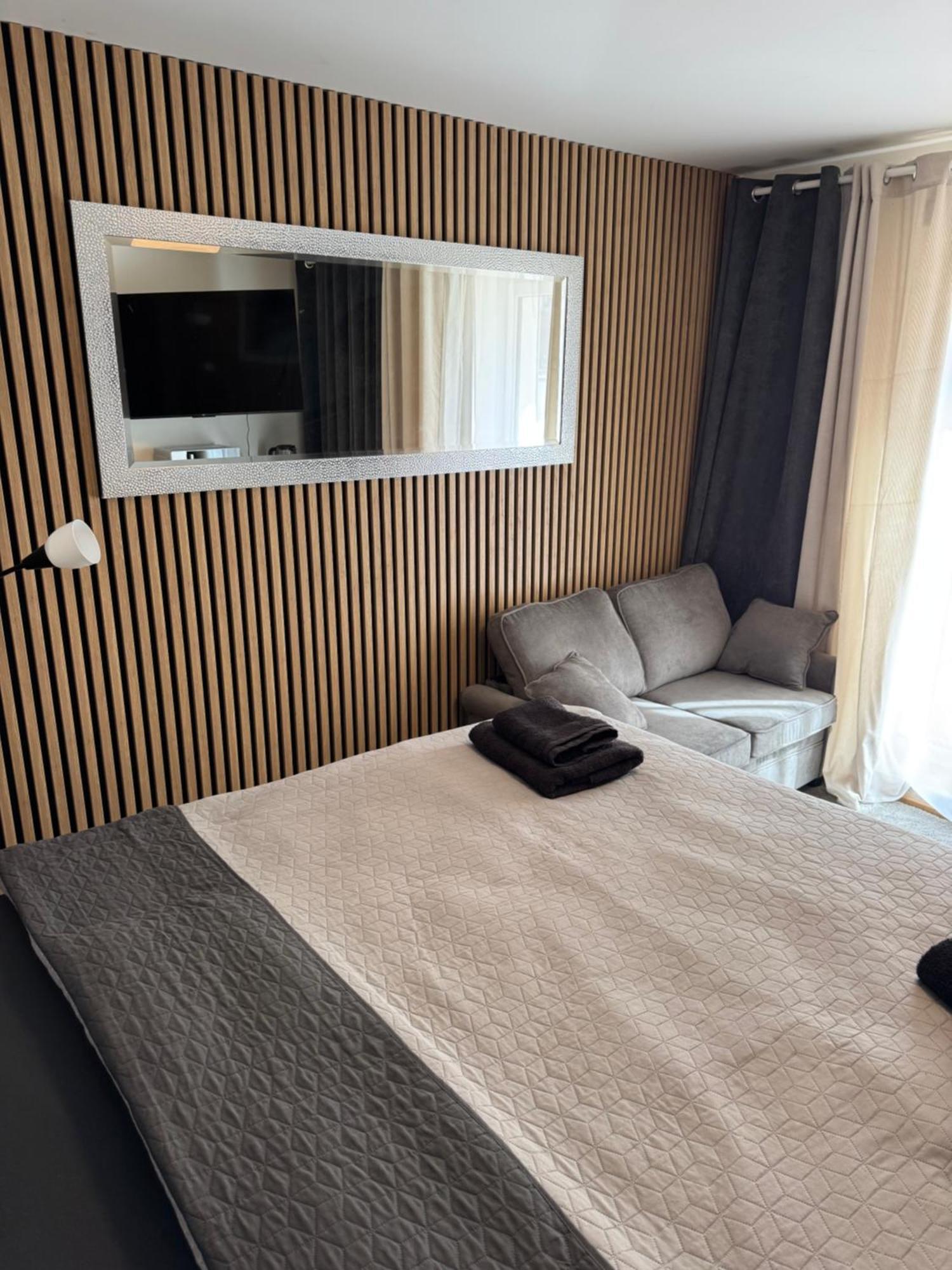 Airport Luxury Apartment & Spa Praha Rom bilde