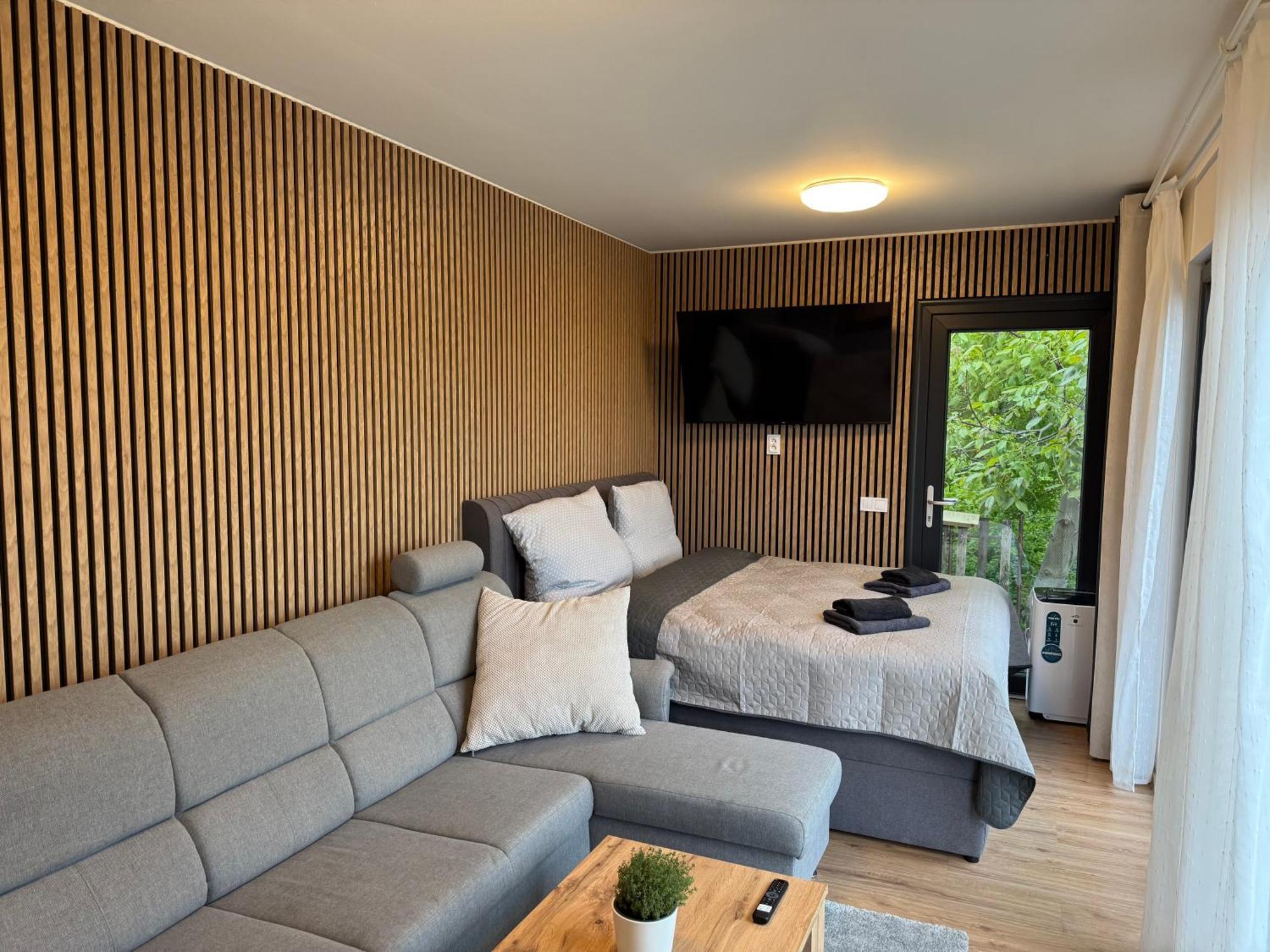 Airport Luxury Apartment & Spa Praha Eksteriør bilde