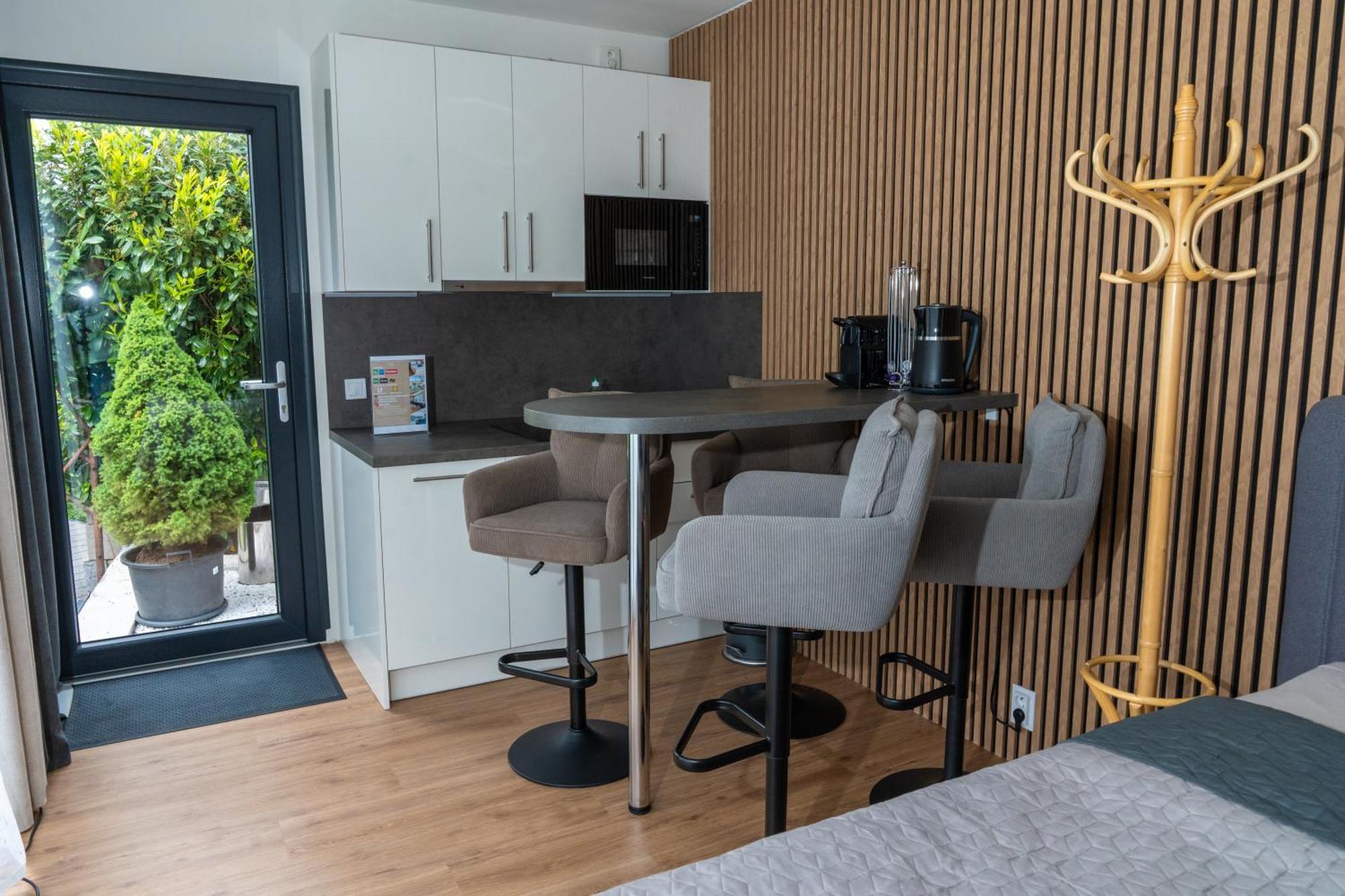 Airport Luxury Apartment & Spa Praha Rom bilde